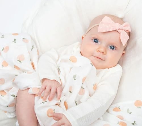 Lulujo Hello World Blanket + Knotted Hat Peaches