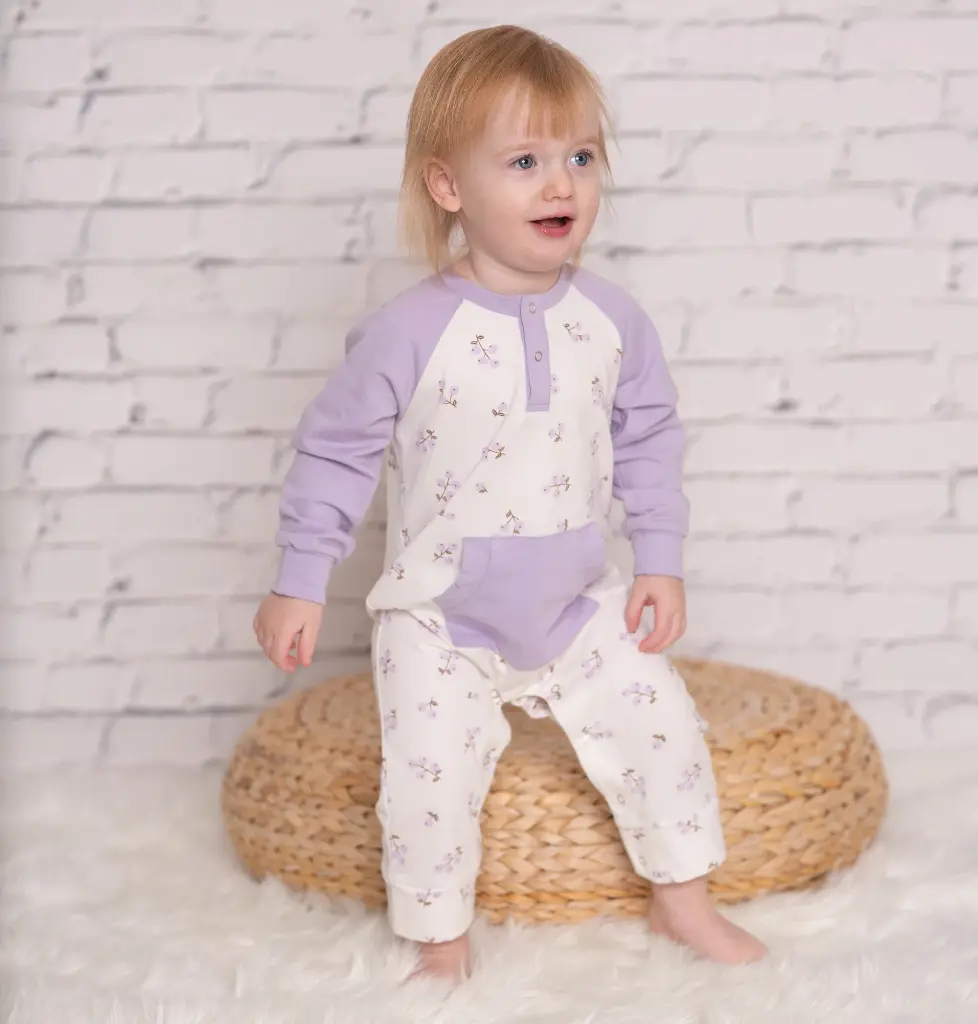 Silkberry Baby Organic Cotton Long Sleeve Romper w/Kangaroo Pocket (Winter Berries Print)