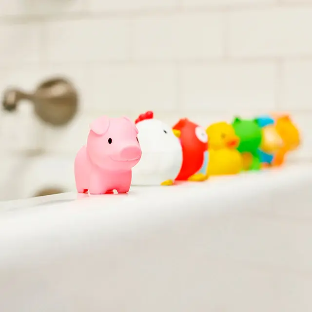 43822_squirtin_barnyard_friends_8_pack_bath_toy_pig_cf09bd47-57ef-4254-a0c8-d79ed22034fb.webp