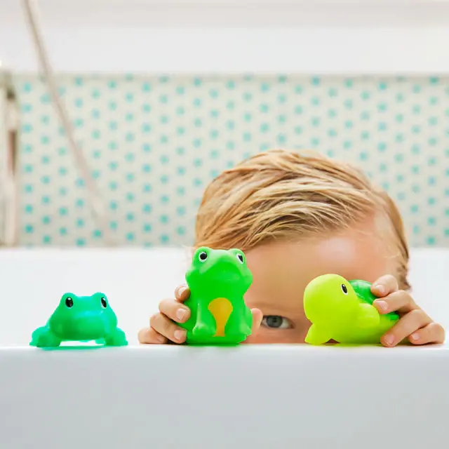large-jpg-s2_14084_lake_bath_squirts_0345_rt_v2-_1_8c7795e4-a499-4c35-b054-54299929e5a3.webp