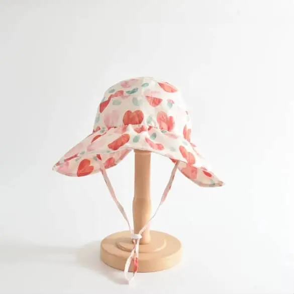 Moinmlon Strawberry Heart Garden Hat