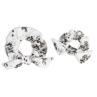Lulujo Mommy + Me Scrunchie Set – Bamboo Jersey 2-Pack - Black Floral